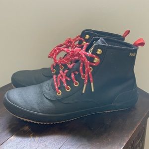 KEDS womens SZ.8 waterproof rain boots.